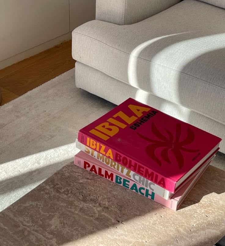 閱讀也可以很時尚！Assouline 將巧思植入書封設計，打造另類質感佈置單品